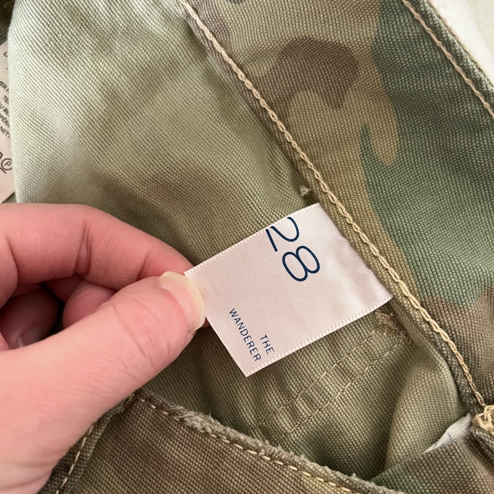 Anthropologie Pilcro The Wanderer low rise Camouflage Cargo Pants - Picture 5 of 8
